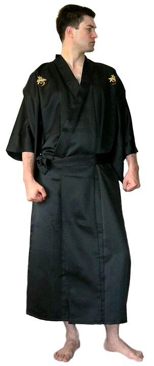 японский халат-кимоно с вышивкой