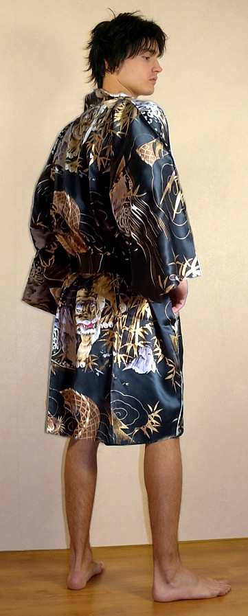 японское шелковое мужское кимоно в интернет-магазине KIMONOYA
