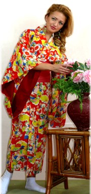 японское шелковое антикварное кимоно