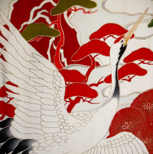 деталь росписи на старинном японском шелковом кимоно