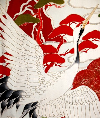 деталь росписи на шелке японского женского кимоно