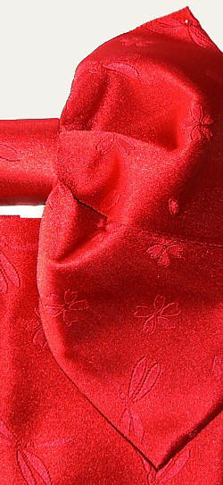 деталь японского пояса оби для кимоно