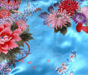 японское кимоно, рисунок ткани кимоно Очарование цветов