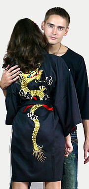 женский халатик  с вышивкой, сделано в Японии