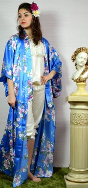 японское женское шелковое кимоно