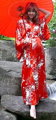 японское кимоно из натурального шелка