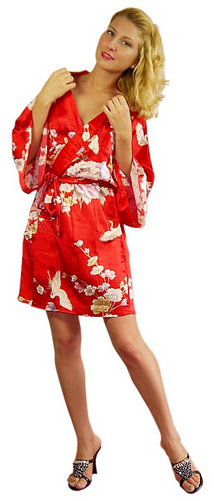 шелковый халатик кимоно - стильная одежда для дома