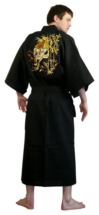 японский мужской халат с вышивкой