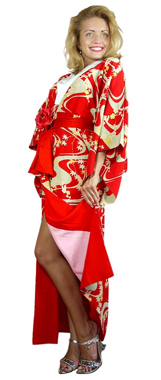 японское шелковое старинное кимоно