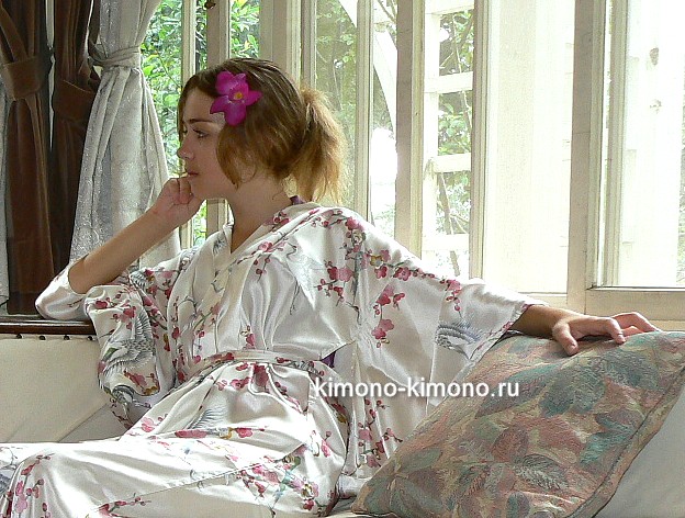 японское шелковое кимоно в онлайн-магазине КИМОНОЯ